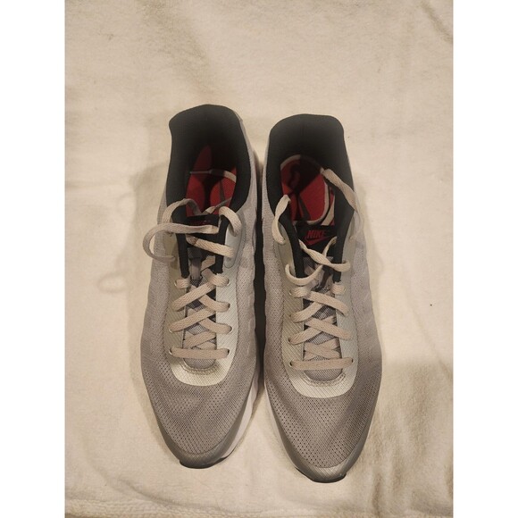 Nike Air Max Invigor Wolf Grey Red Men's 13 Running Shoes - Picture 3 of 8